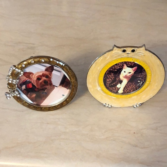 🌻 3/$15 Pair of Mini Enamel Pet Frames (& bonus) - Picture 2 of 6